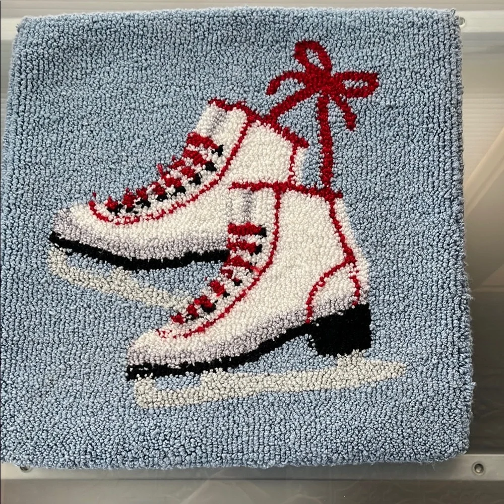 ⛸️Cushion COVER Ice Skates with Red Accents Latch Hooked 17” Sq | Zipper Closure